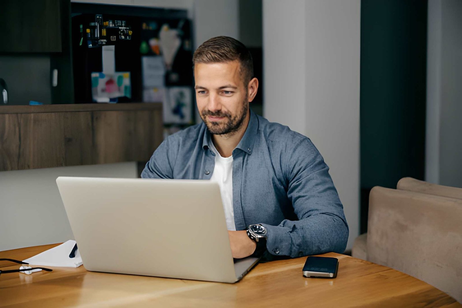 Property manager submitting work order in Phoenix