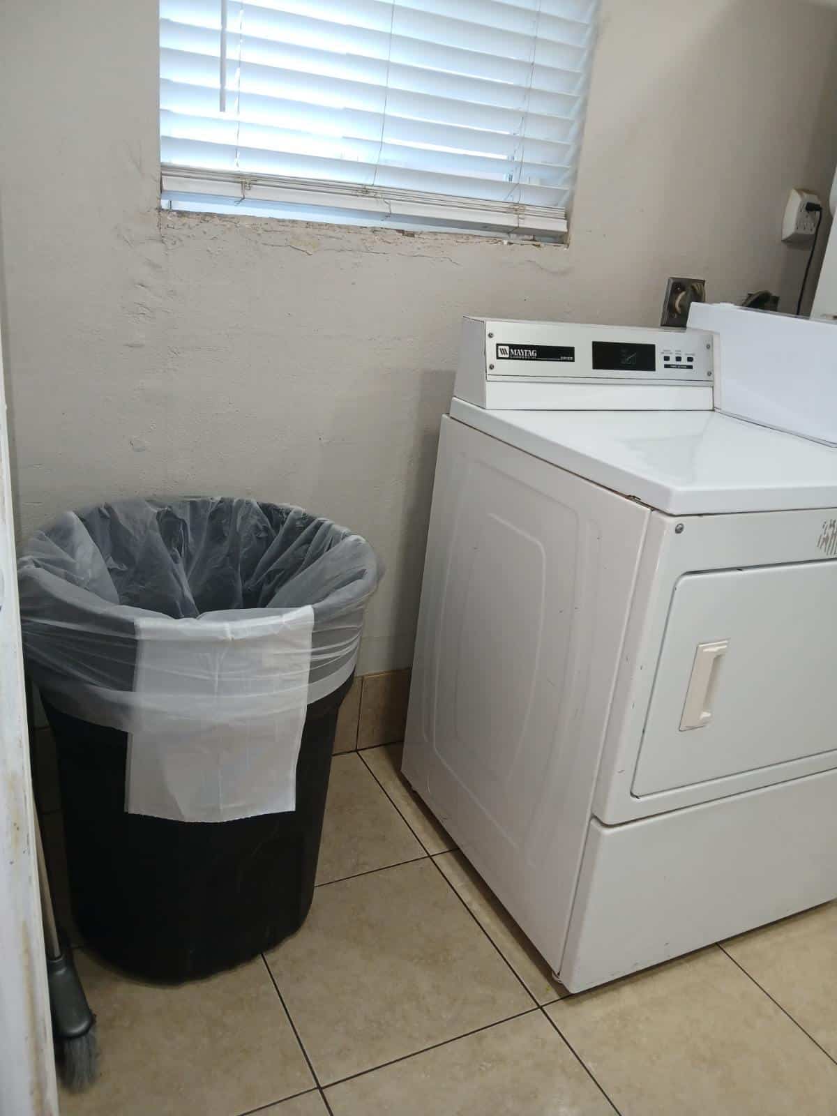 Move-out cleaning and lock change turnover work in Apache Junction, AZ